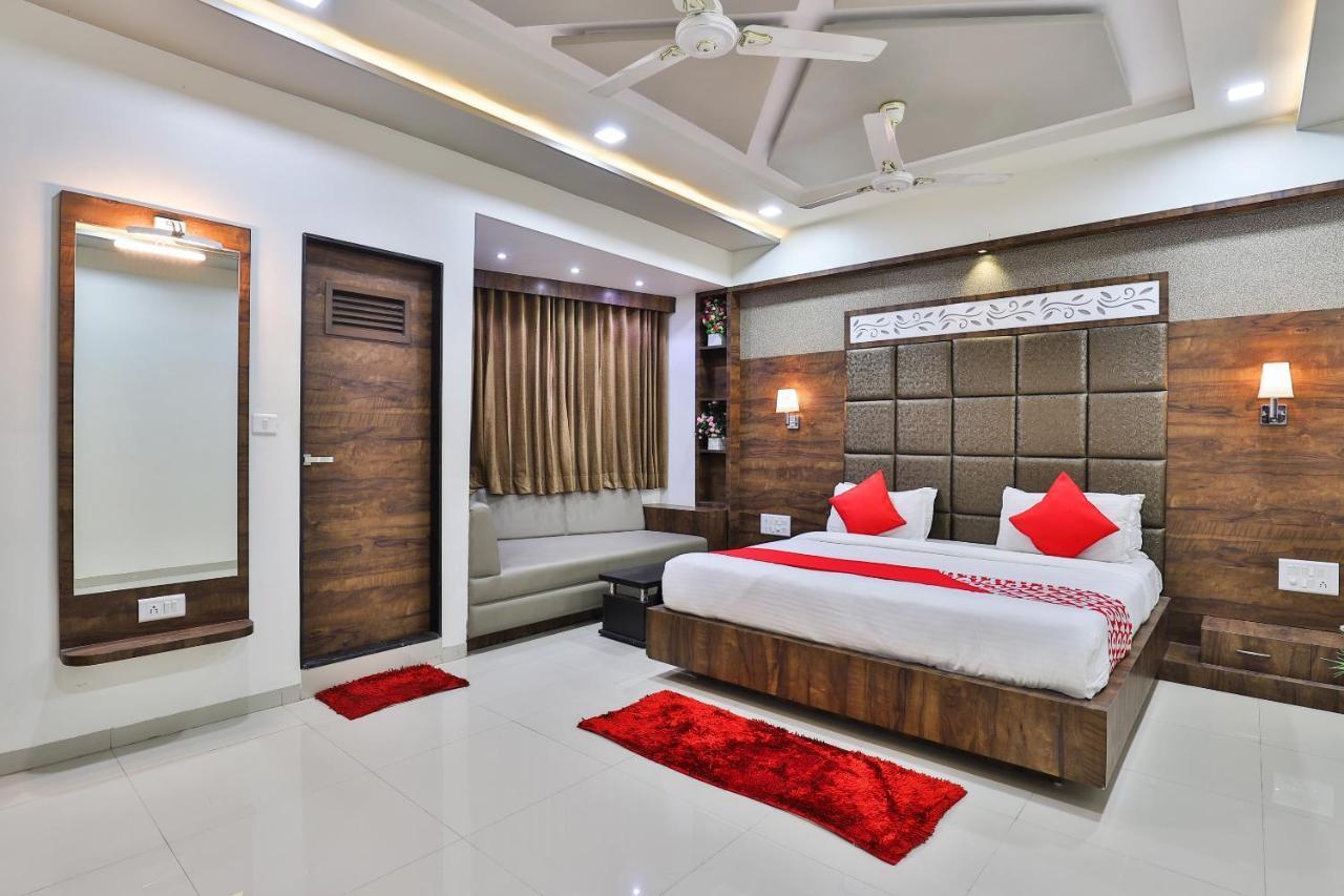 Collection O 7557 Hotel Shiv Kunj Exotica Naroda Exteriér fotografie