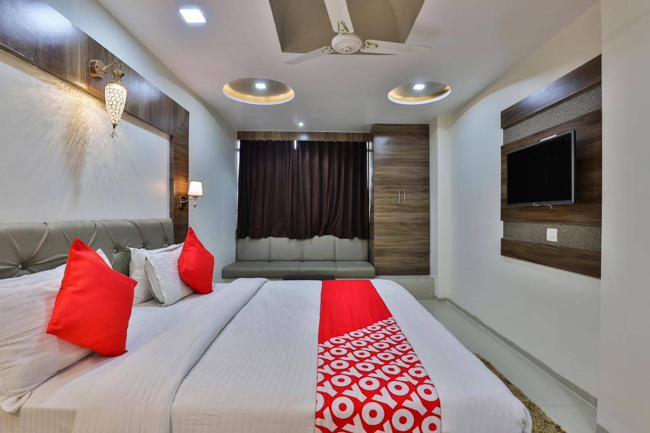 Collection O 7557 Hotel Shiv Kunj Exotica Naroda Exteriér fotografie