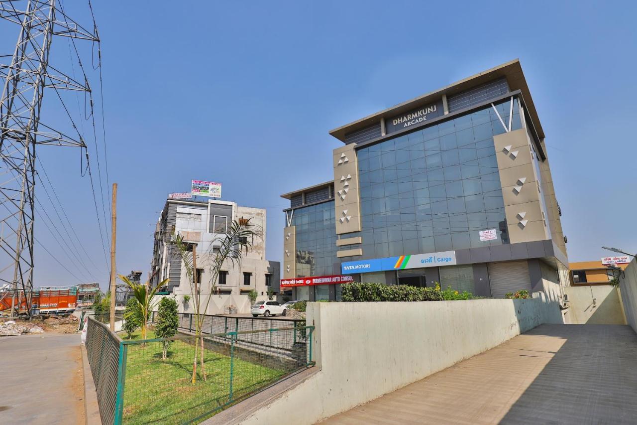 Collection O 7557 Hotel Shiv Kunj Exotica Naroda Exteriér fotografie