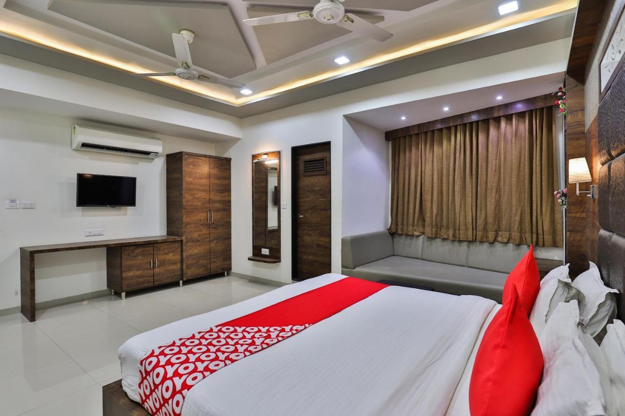Collection O 7557 Hotel Shiv Kunj Exotica Naroda Exteriér fotografie