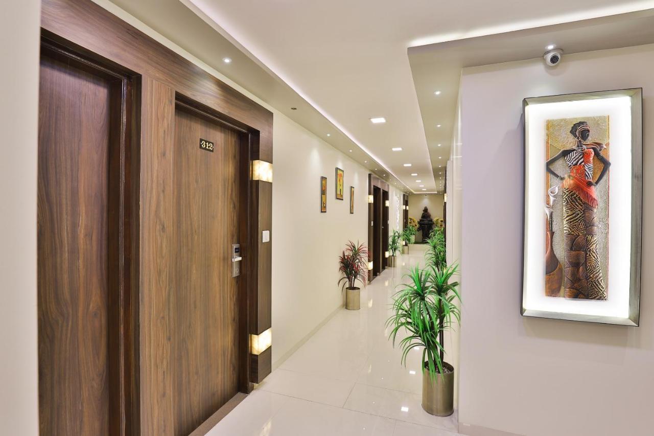 Collection O 7557 Hotel Shiv Kunj Exotica Naroda Exteriér fotografie