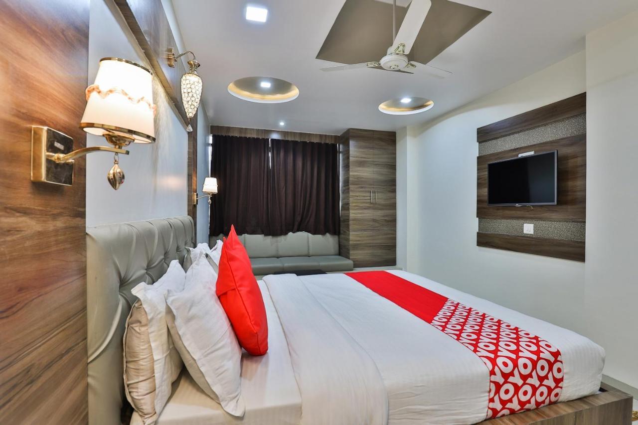 Collection O 7557 Hotel Shiv Kunj Exotica Naroda Exteriér fotografie